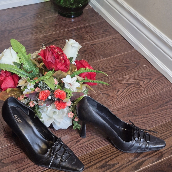 Chic Black Women's Shoes - Picture 8 of 15